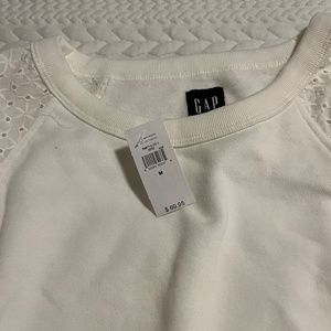 NWT Super cute Gap Sweatshirt